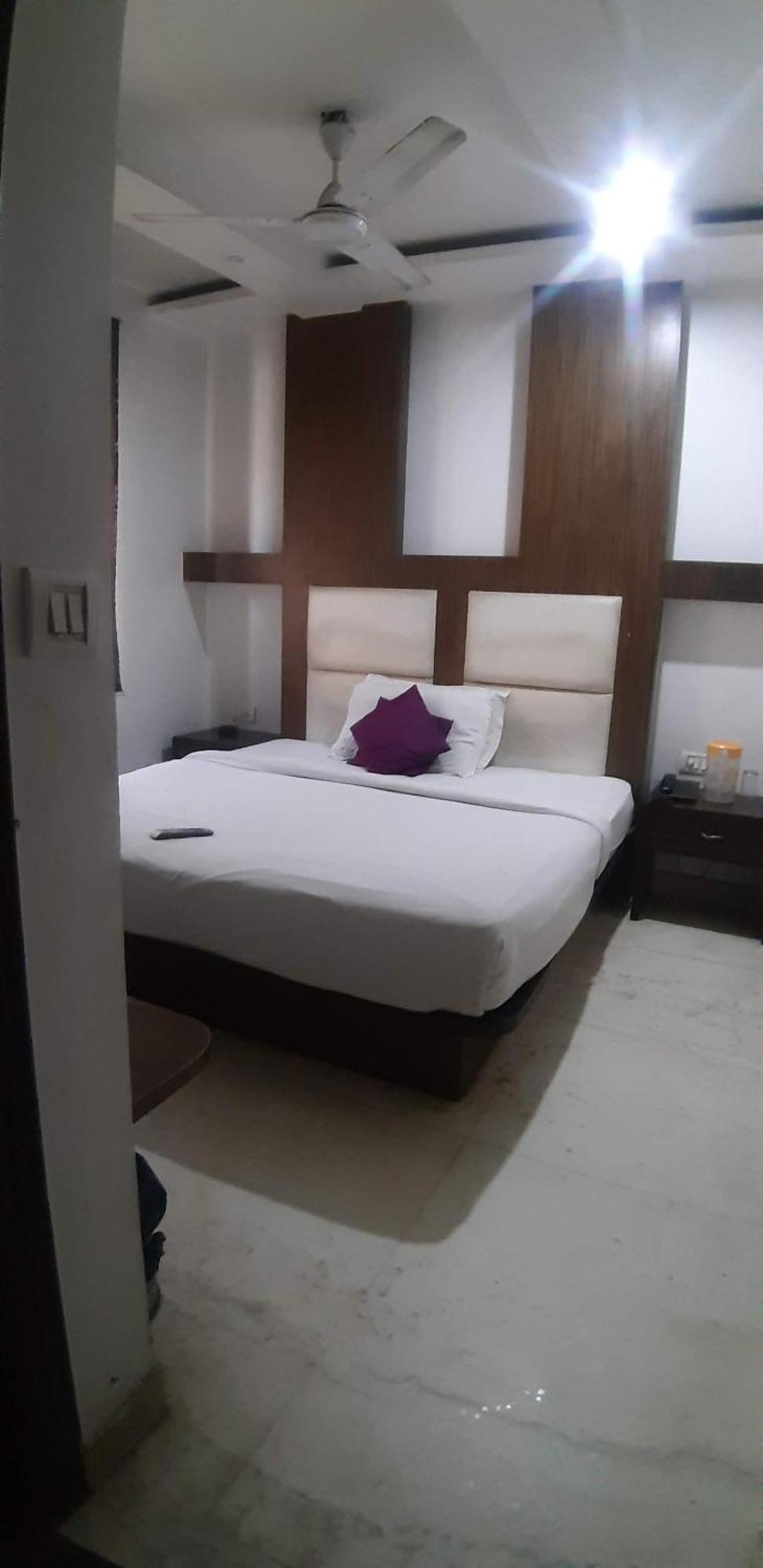 Hotel A10 New Delhi Eksteriør billede