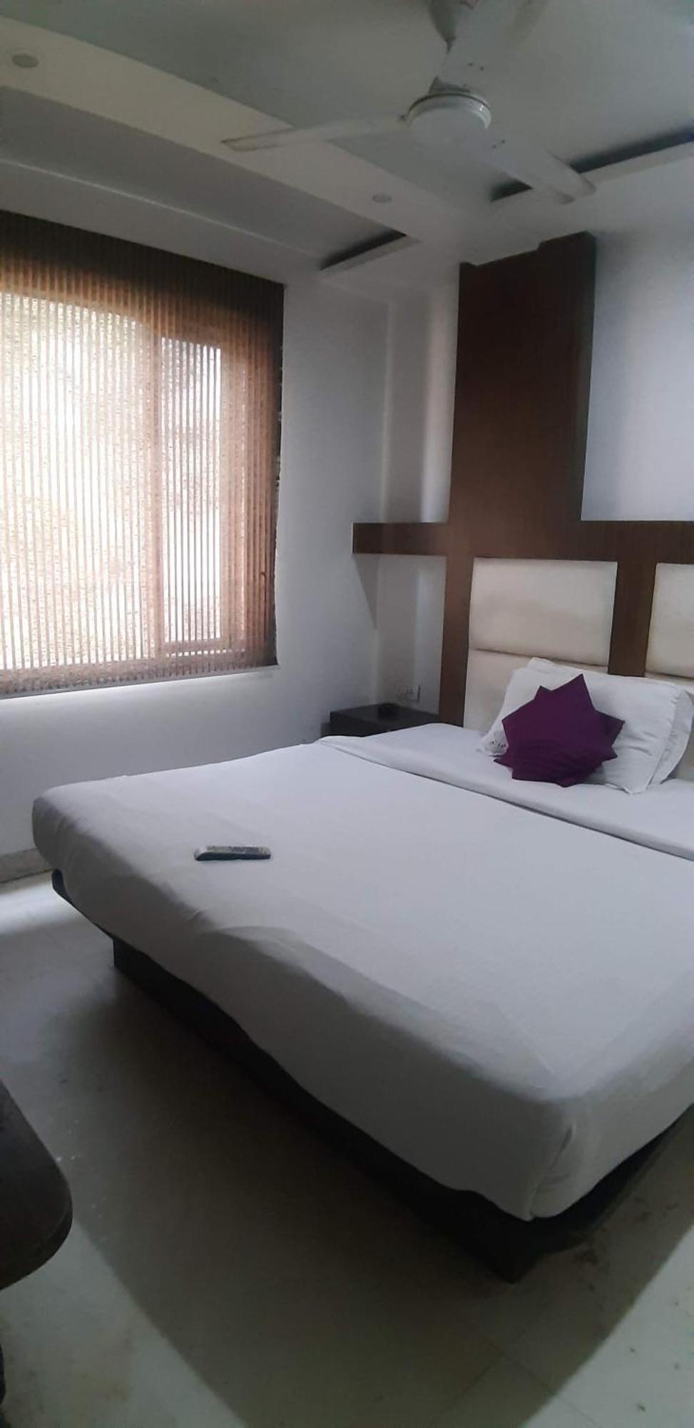 Hotel A10 New Delhi Eksteriør billede