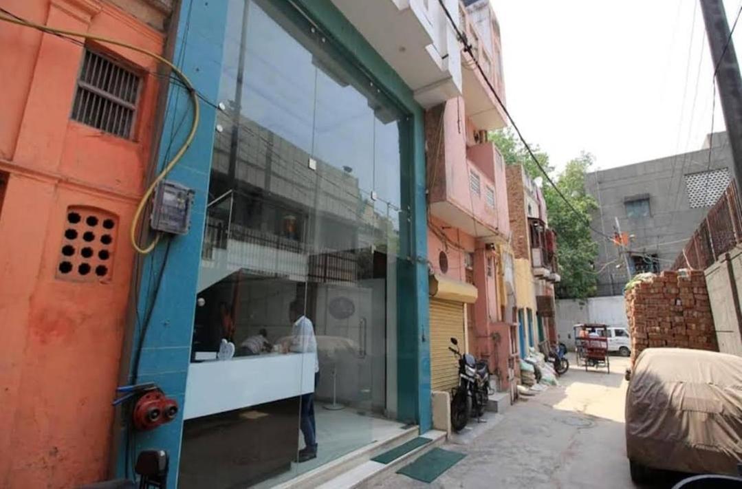 Hotel A10 New Delhi Eksteriør billede